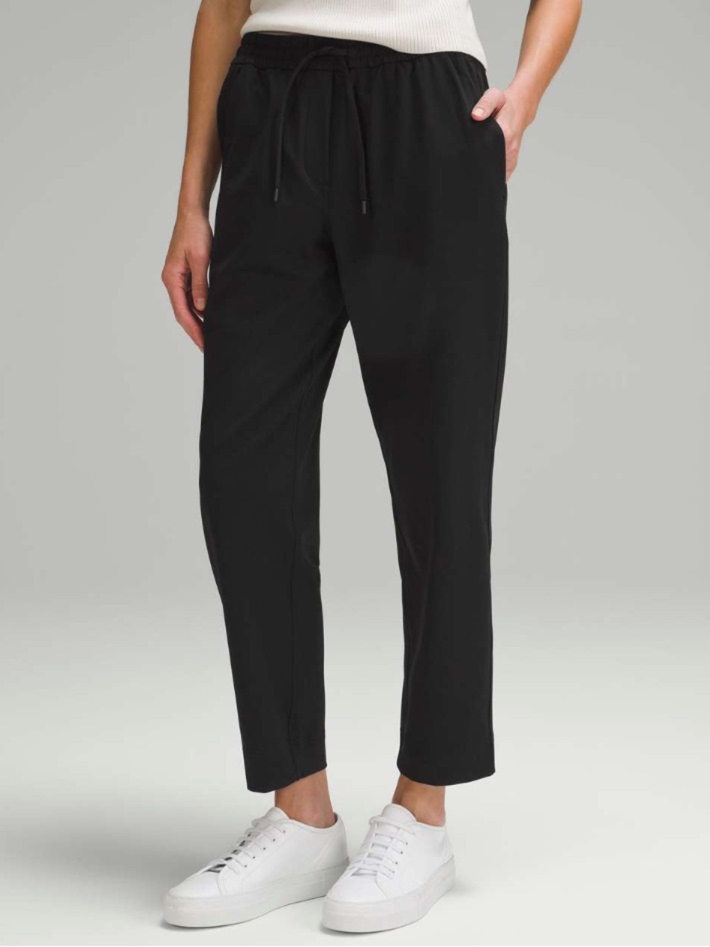 Lululemon Tapered-Leg Mid-Rise Pant 7/8 Length *Luxtreme Black size Small